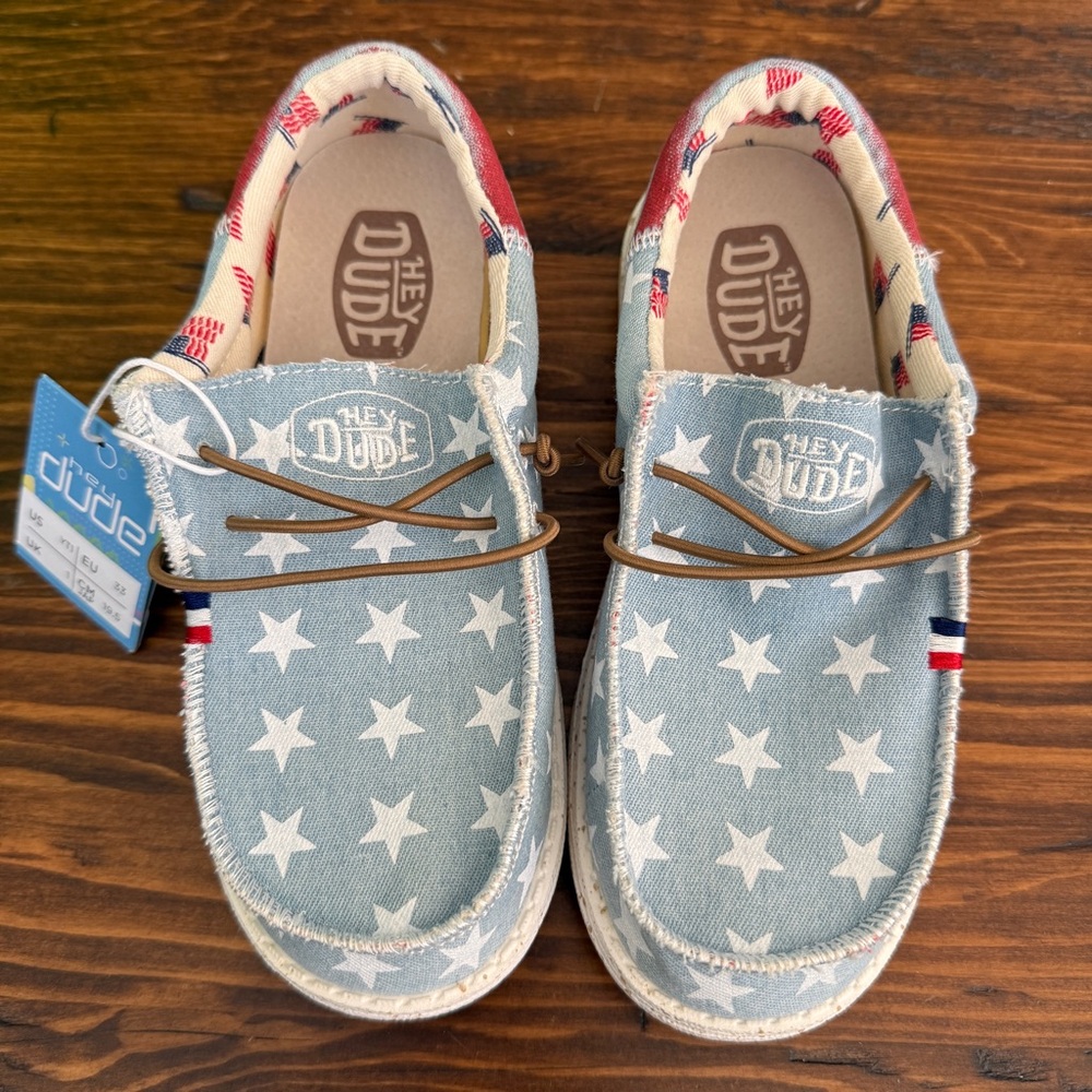 Hey Dude Boys' Wally Youth Americana Casual Shoes in Denim Star Size 1 - Picture 4 of 8